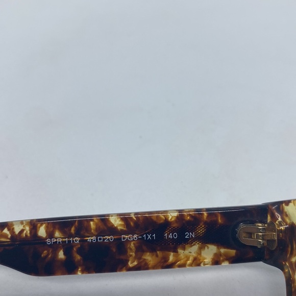 PRADA - Picture 6 of 8